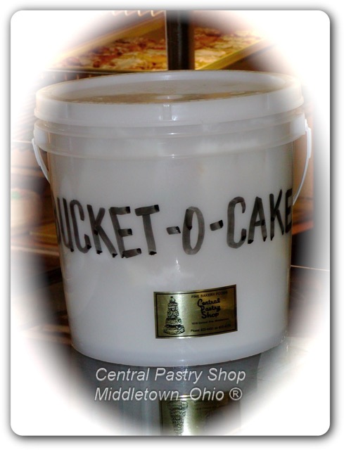 Bucket 'O cake