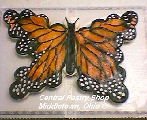 Monarch butterfly cupcake cake